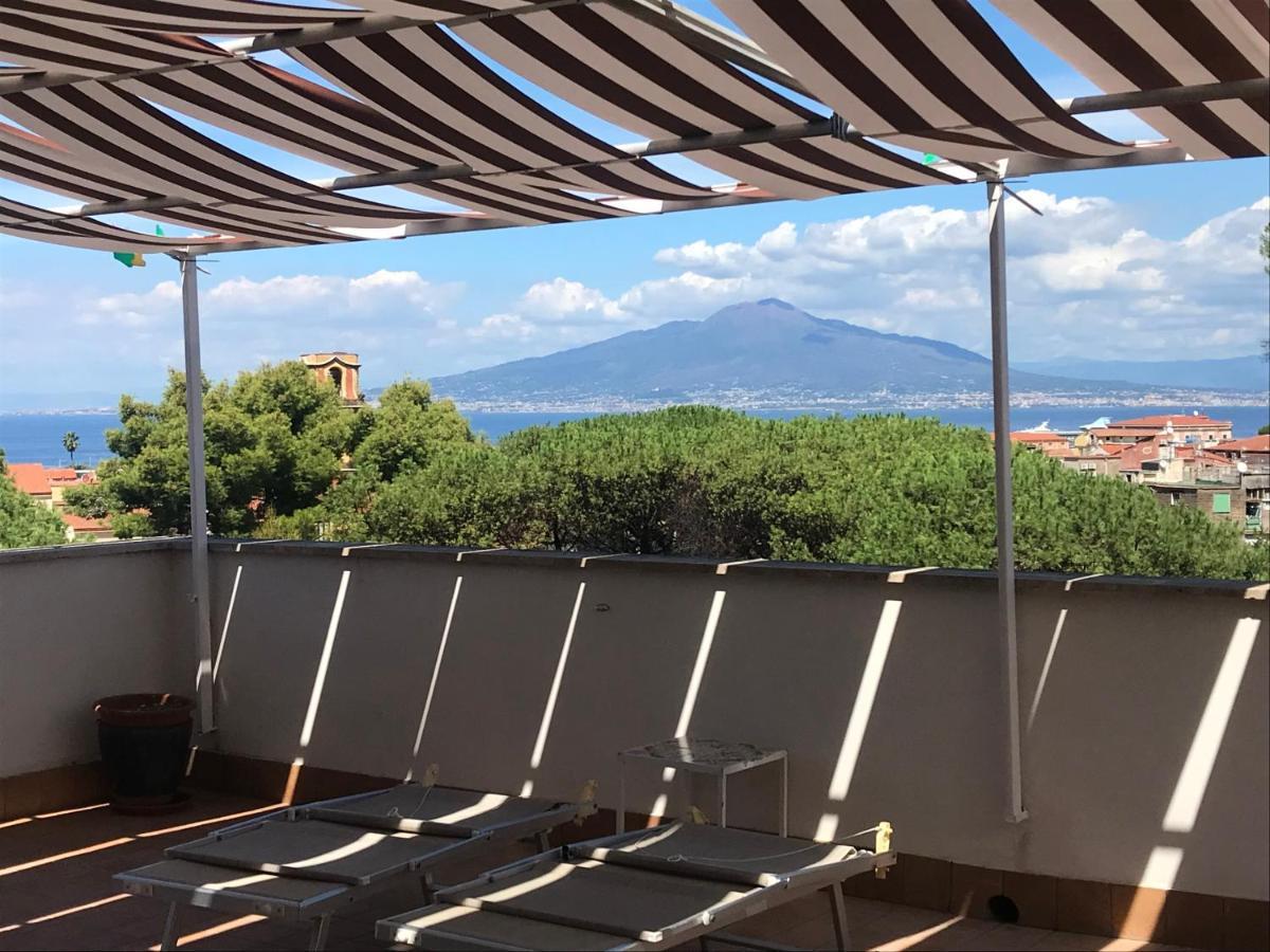 Casa Bice Amazing View Of Vesuvius Apartamento Sorrento Exterior foto