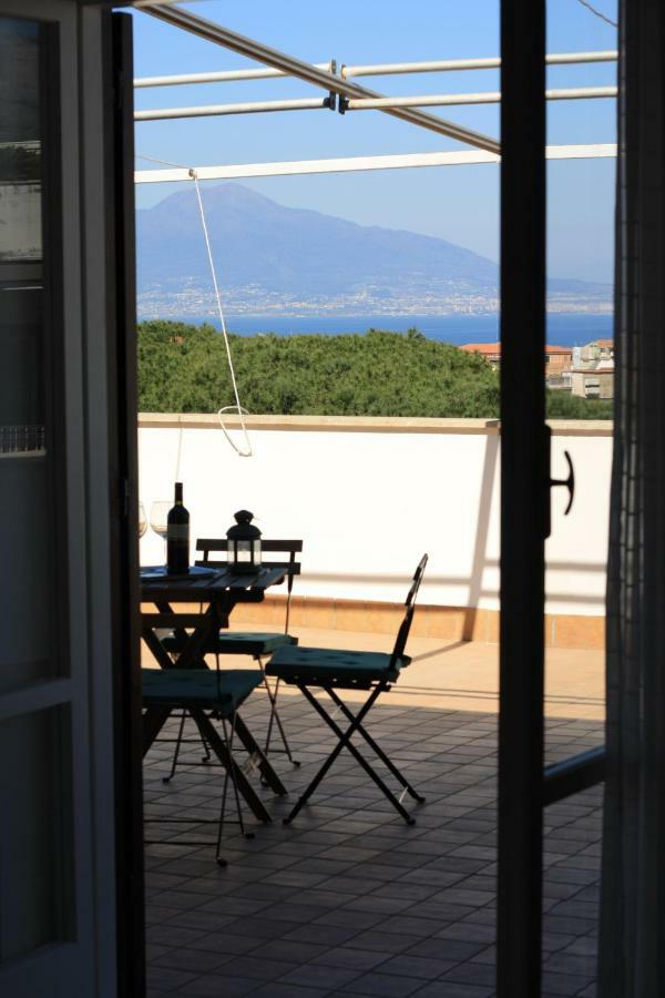 Casa Bice Amazing View Of Vesuvius Apartamento Sorrento Exterior foto