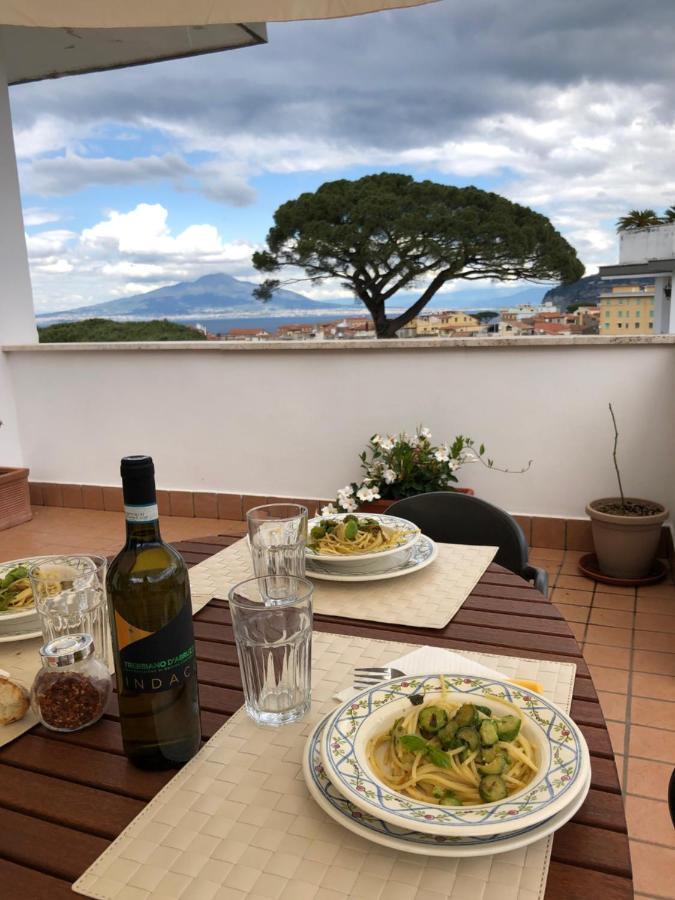 Casa Bice Amazing View Of Vesuvius Apartamento Sorrento Exterior foto